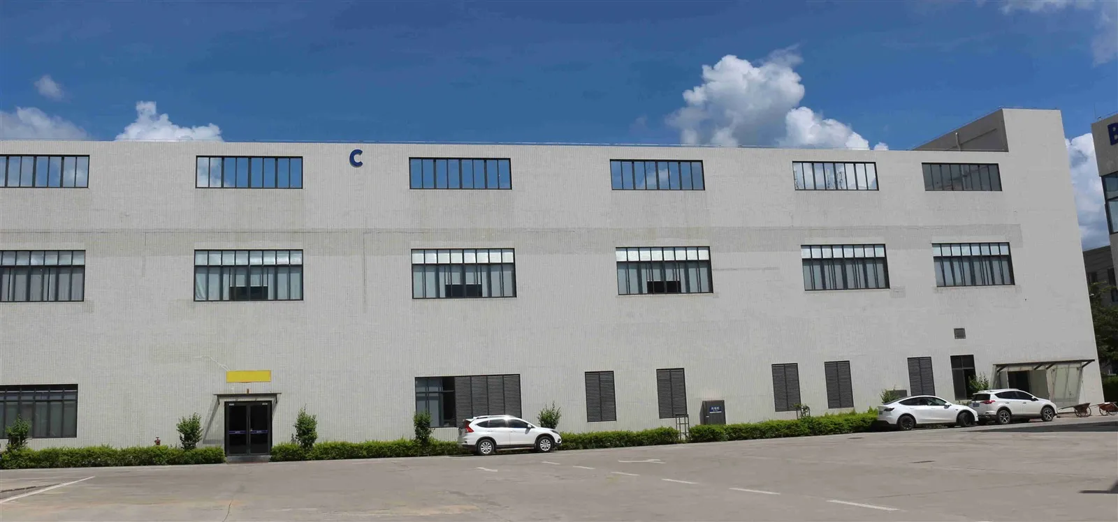 Tempered Glass Shelves Factory Tempered Glass Shelves Factory